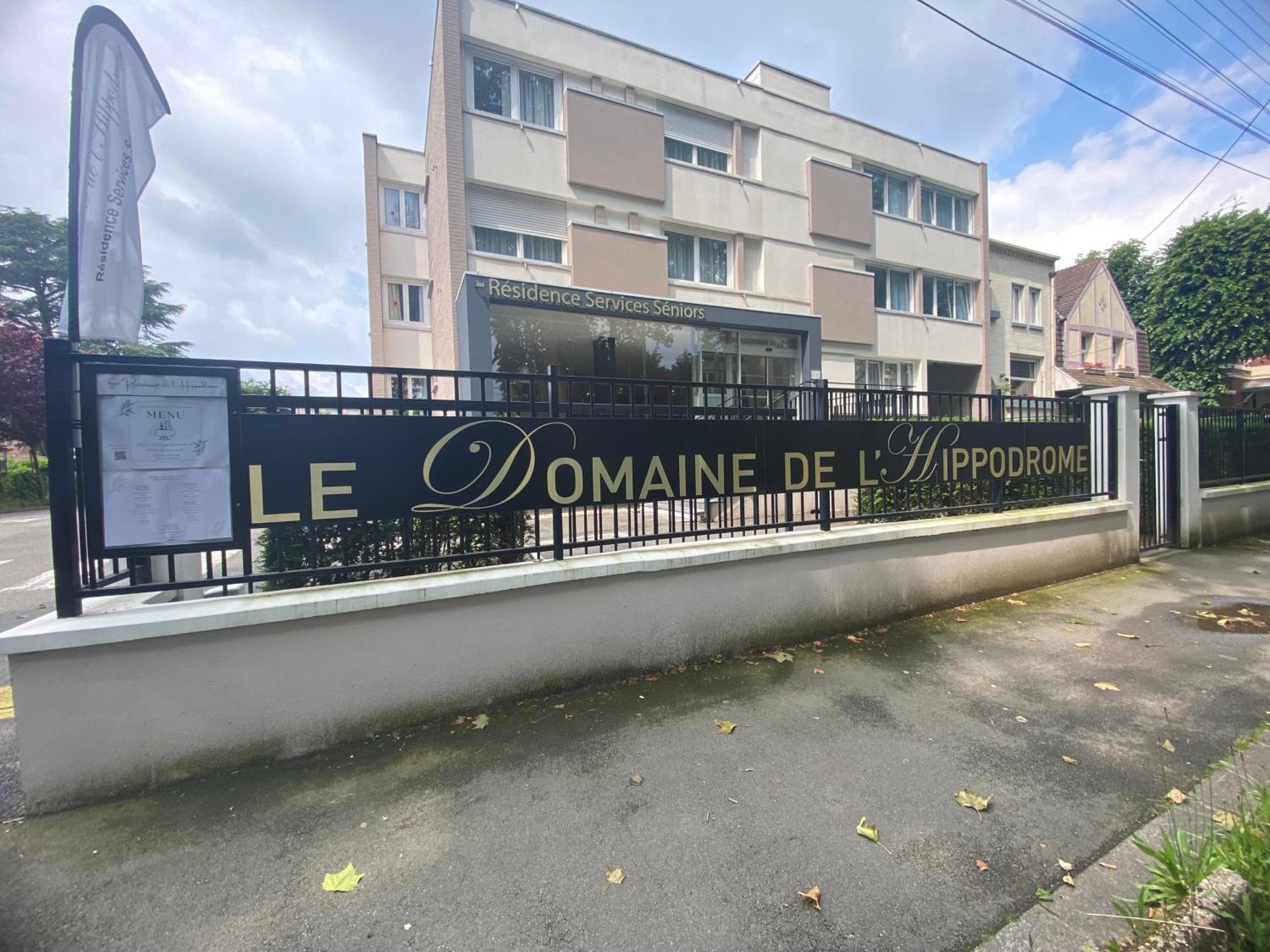 Les Appartements De L'Hippodrome Lambersart Exterior photo